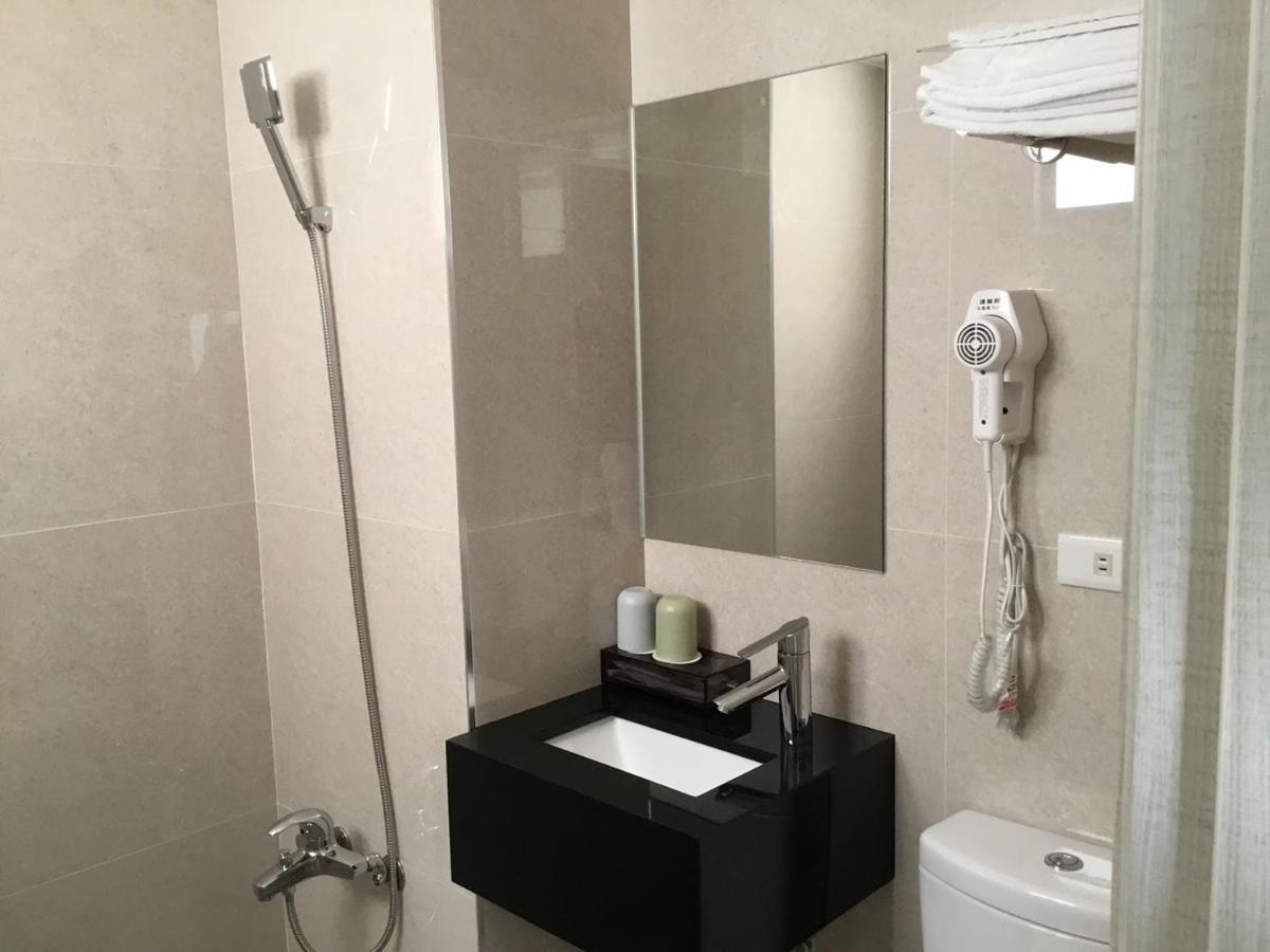 Fu Kuang Hotel Pingtung Extérieur photo