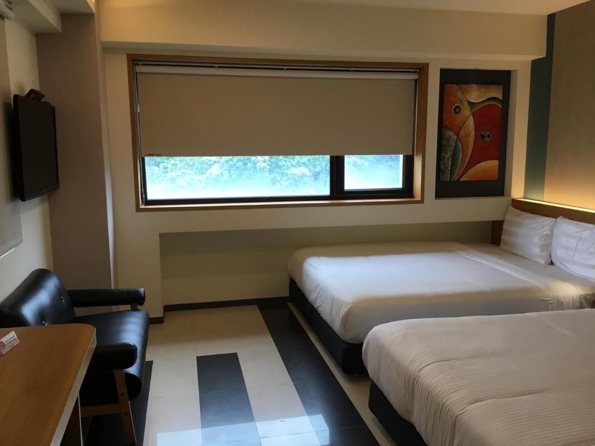 Fu Kuang Hotel Pingtung Extérieur photo
