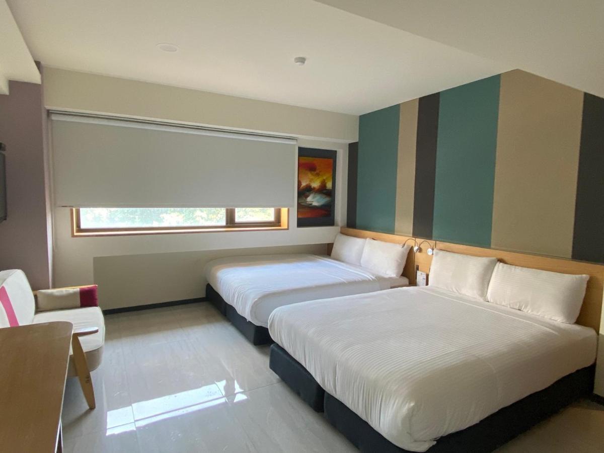 Fu Kuang Hotel Pingtung Extérieur photo