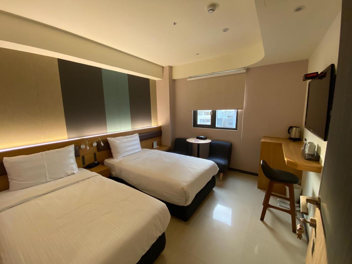 Fu Kuang Hotel Pingtung Extérieur photo