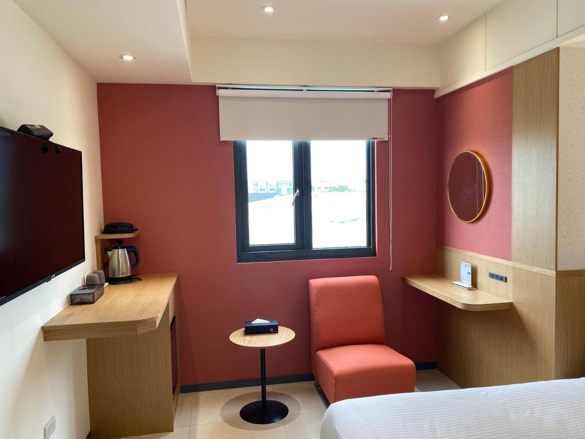 Fu Kuang Hotel Pingtung Extérieur photo