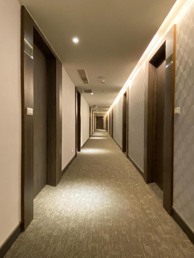 Fu Kuang Hotel Pingtung Extérieur photo