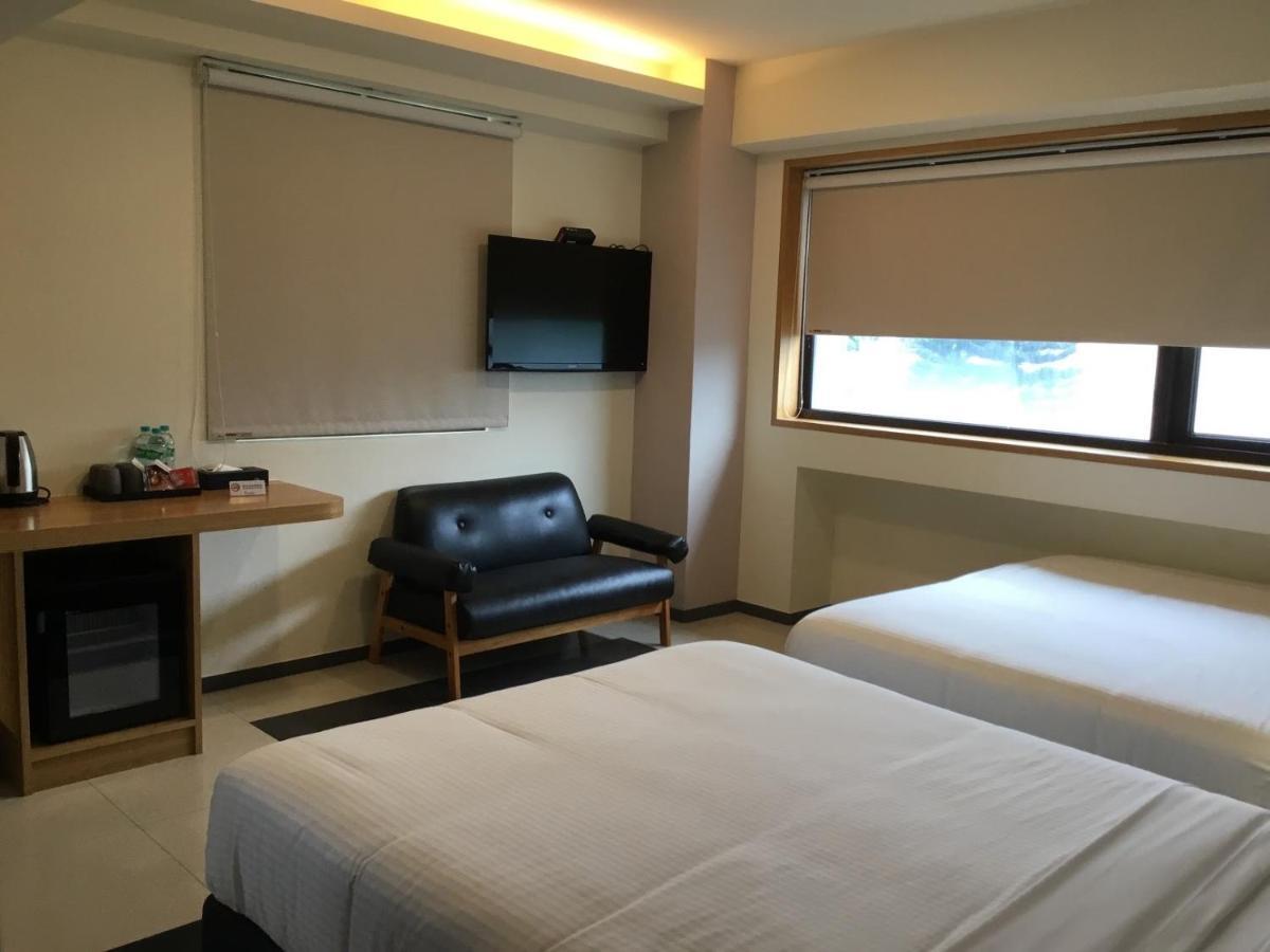 Fu Kuang Hotel Pingtung Extérieur photo