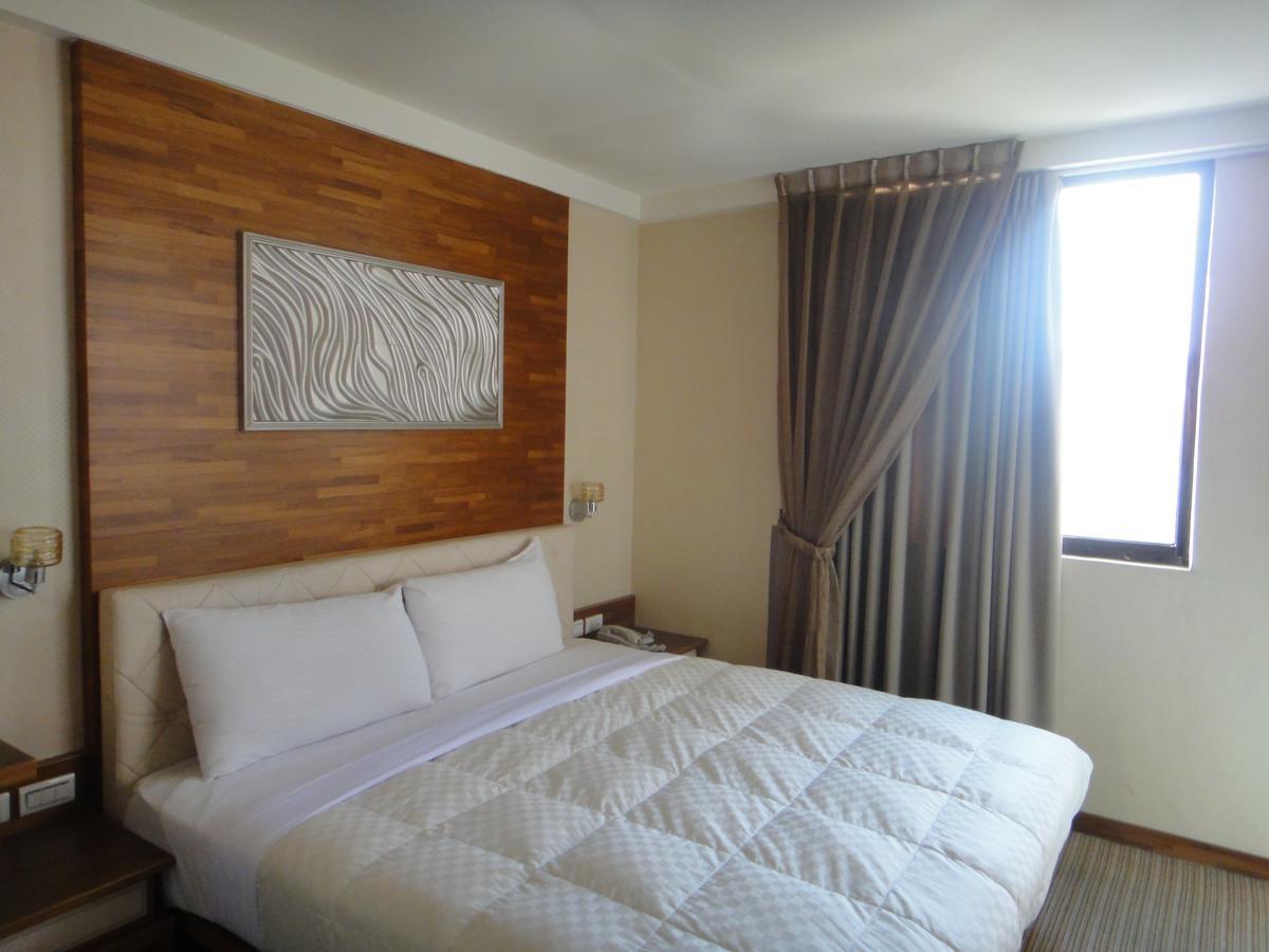 Fu Kuang Hotel Pingtung Extérieur photo